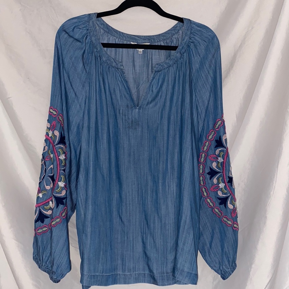 Crown & Ivy Blouse
